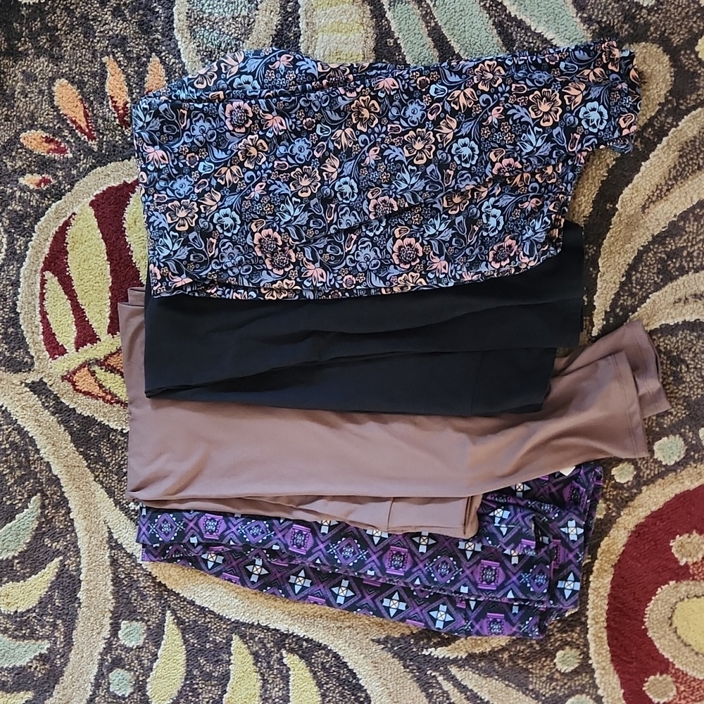 Leggings (4 pair) Lularoe. T&C